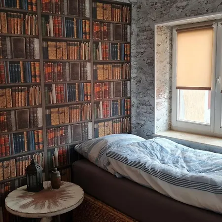 Ferienwohnung Mit Individueller Ausstattung - Jedes Zimmer Ist Anders Erfurt Exterior photo