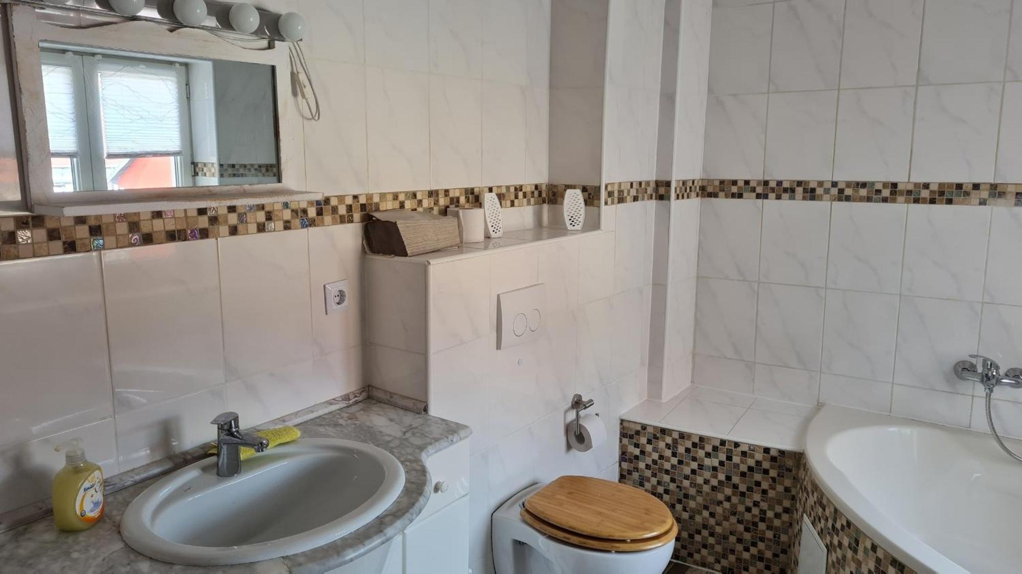 Apartment Mit Individueller Ausstattung - Jedes Ist Anders Erfurt